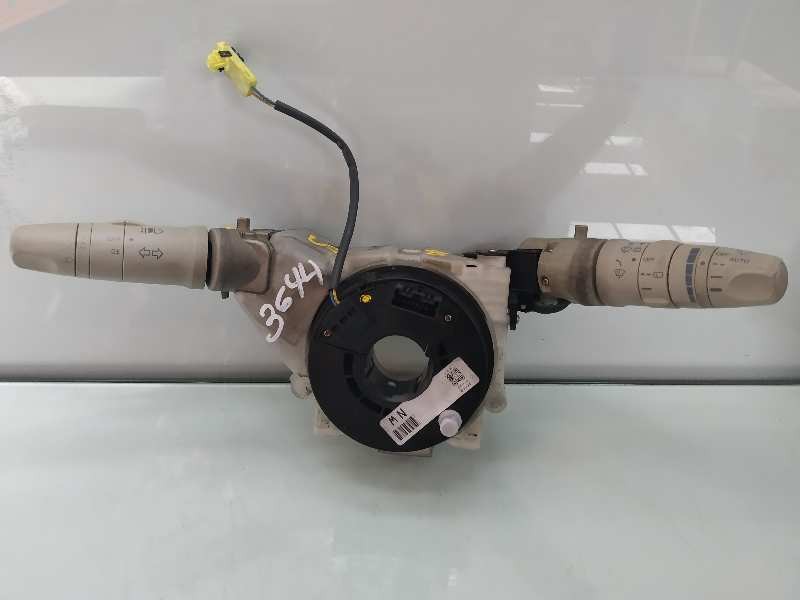 Recambio de mando intermitentes para nissan micra (k12e) acenta referencia OEM IAM 25560AX622  