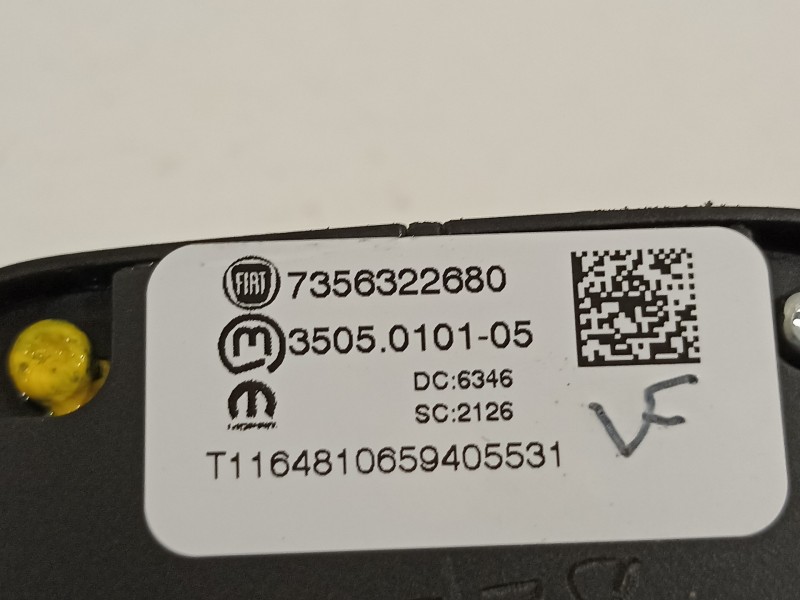 Recambio de mando multifuncion para jeep renegade deserthawk 4wd referencia OEM IAM 7356322680  