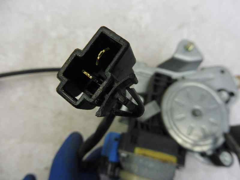 Recambio de elevalunas trasero derecho para chevrolet captiva 2.0 vcdi lt referencia OEM IAM 25937970 001100015624 8H14