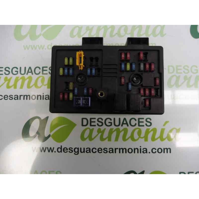 Recambio de caja reles / fusibles para chevrolet captiva 2.0 vcdi lt referencia OEM IAM 96821082  