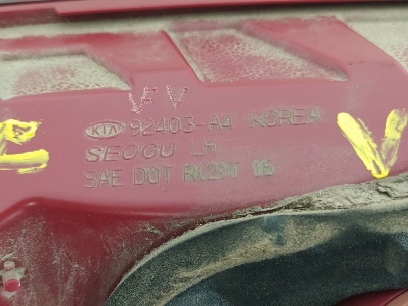 Recambio de piloto trasero izquierdo en porton para kia carens ( ) business referencia OEM IAM 92403A4110  