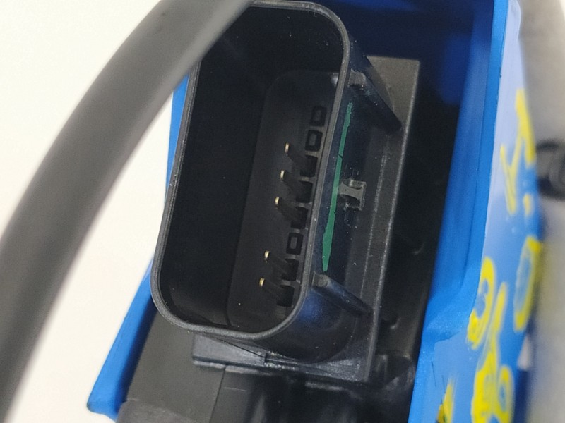 Recambio de cerradura puerta delantera izquierda para hyundai tucson style 2wd referencia OEM IAM 81310N7000  