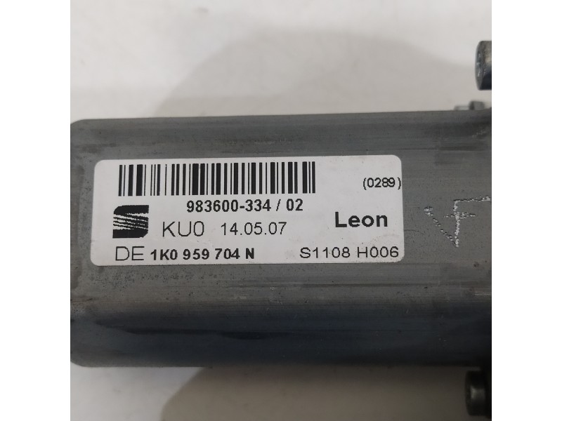 Recambio de motor elevalunas trasero derecho para seat leon (1p1) comfort limited referencia OEM IAM 1K0959704N  