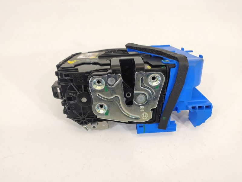 Recambio de cerradura puerta delantera derecha para hyundai tucson style 2wd referencia OEM IAM 81320N7000  