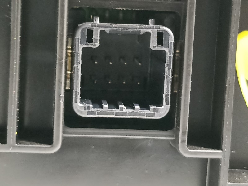 Recambio de mando climatizador para toyota yaris hsd active referencia OEM IAM 559000D800  