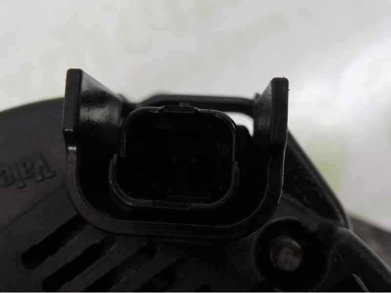 Recambio de alternador para nissan note (e11e) naru edition referencia OEM IAM 23100AX62A 2542927A TG8S019