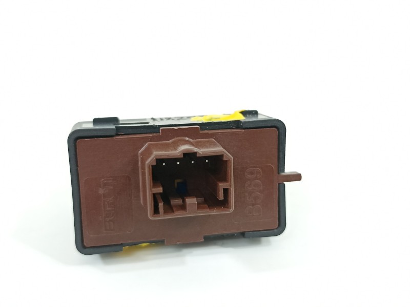 Recambio de mando multifuncion para jeep renegade deserthawk 4wd referencia OEM IAM 30170846  