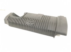 Recambio de tapa motor para toyota yaris hsd active referencia OEM IAM 1121221080  