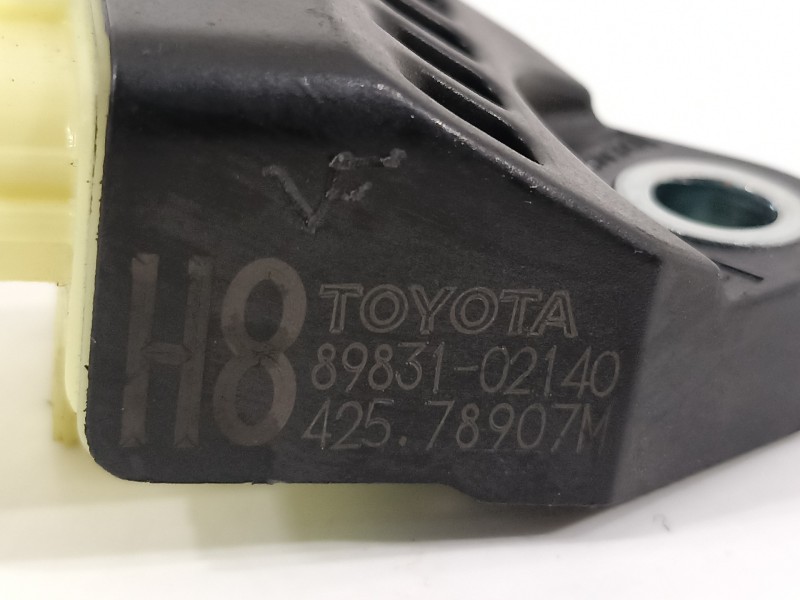 Recambio de sensor para toyota yaris hsd active referencia OEM IAM 8983102140  