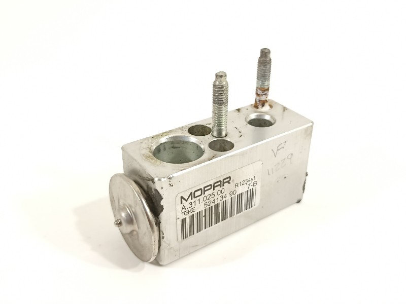 Recambio de valvula intercambio de calefaccion para jeep renegade deserthawk 4wd referencia OEM IAM 52413490  