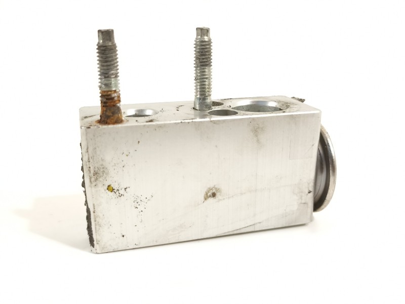 Recambio de valvula intercambio de calefaccion para jeep renegade deserthawk 4wd referencia OEM IAM 52413490  