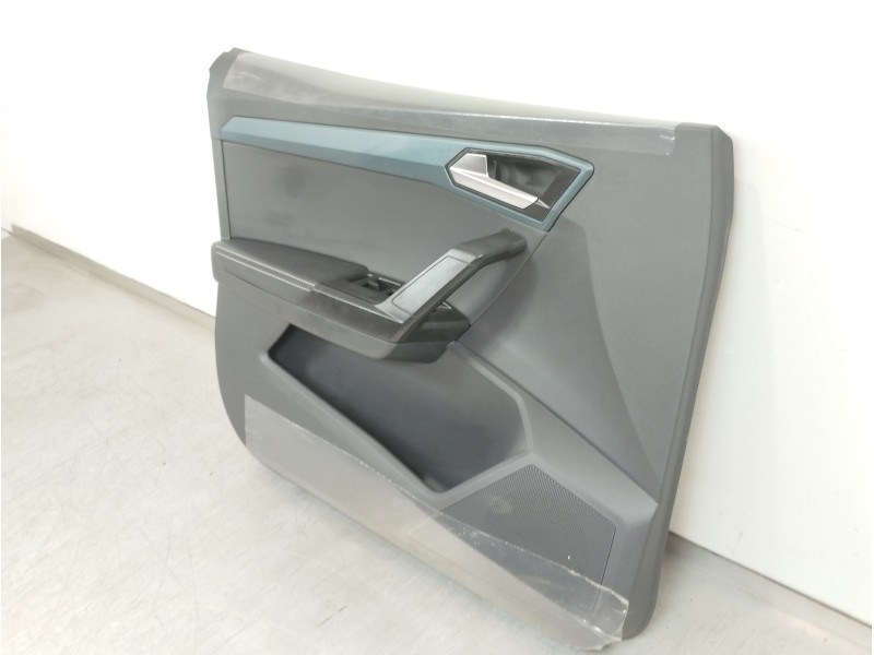 Recambio de guarnecido puerta delantera izquierda para seat arona xperience referencia OEM IAM 6F0867113  