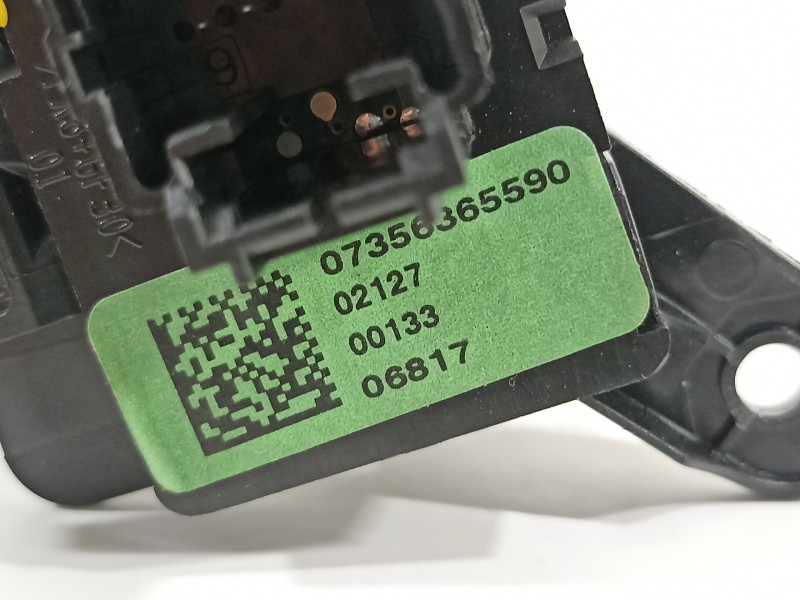 Recambio de palanca freno de mano para jeep renegade deserthawk 4wd referencia OEM IAM 7356365590  