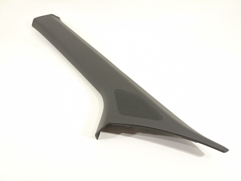 Recambio de moldura para seat arona xperience referencia OEM IAM 6F9867233  