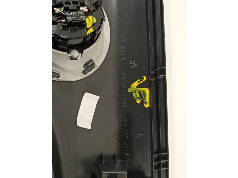 Recambio de moldura para seat arona xperience referencia OEM IAM 6F9867233  