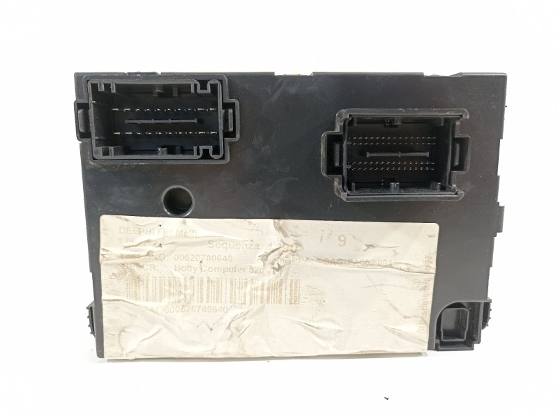 Recambio de caja reles / fusibles para jeep renegade deserthawk 4wd referencia OEM IAM 52078064  