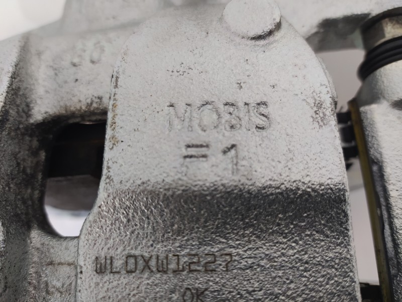 Recambio de pinza freno delantera izquierda para hyundai tucson style 2wd referencia OEM IAM WL0XW1227 71100 