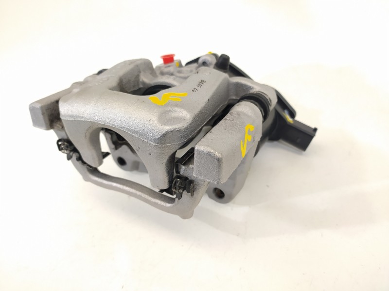 Recambio de pinza freno trasera derecha para hyundai tucson style 2wd referencia OEM IAM 58230N7600  