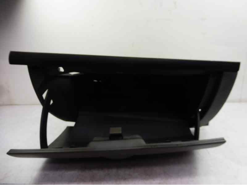 Recambio de guantera para renault clio iii authentique referencia OEM IAM 8200407712  