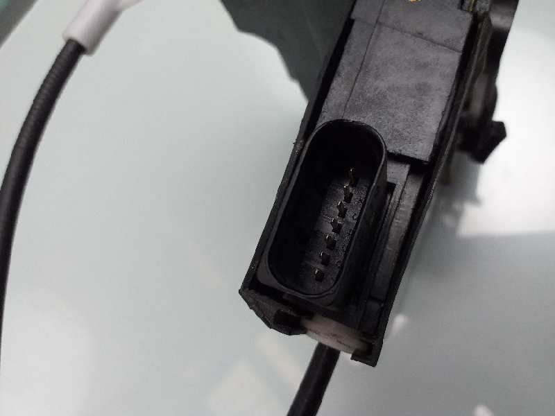 Recambio de cerradura puerta trasera izquierda para citroën c4 picasso live referencia OEM IAM 9810310880  