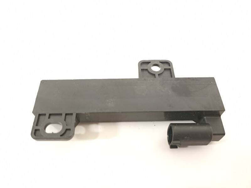 Recambio de antena para jeep renegade deserthawk 4wd referencia OEM IAM 4749301AB 68051315AB 2840864000300