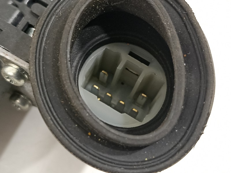 Recambio de elevalunas trasero izquierdo para toyota yaris hsd active referencia OEM IAM 857100D100 973582101 AV2621002331