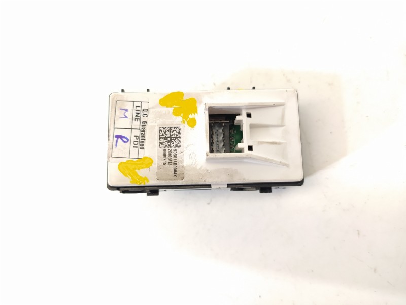 Recambio de mando elevalunas trasero izquierdo para hyundai tucson style 2wd referencia OEM IAM 93581AB0004X  