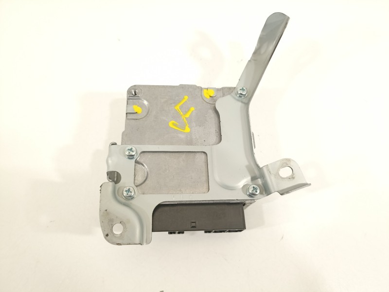 Recambio de modulo electronico para toyota yaris hsd active referencia OEM IAM 896500D373 2107002861 2250002251