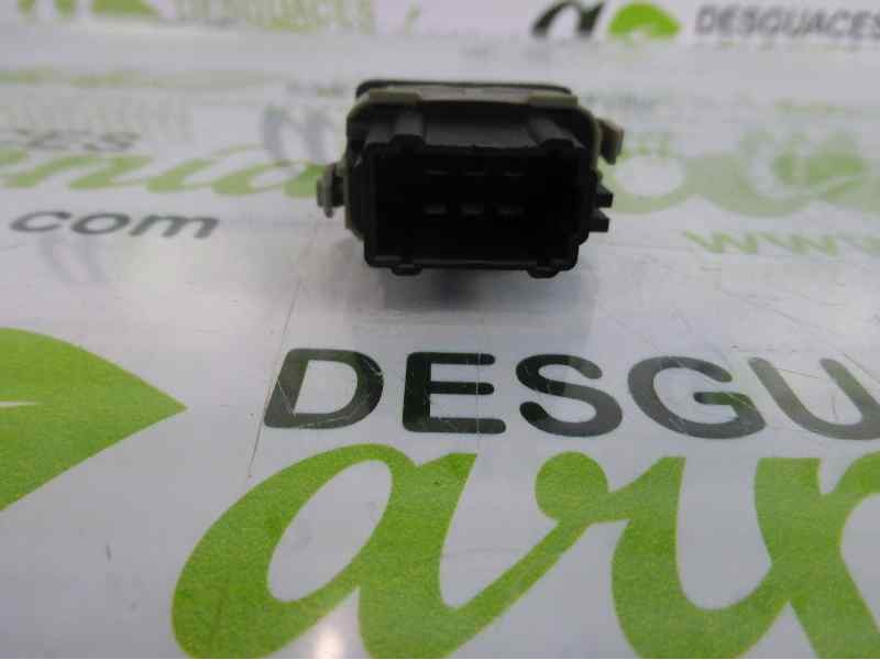 Recambio de mando elevalunas delantero derecho para renault clio iii authentique referencia OEM IAM 214936B  