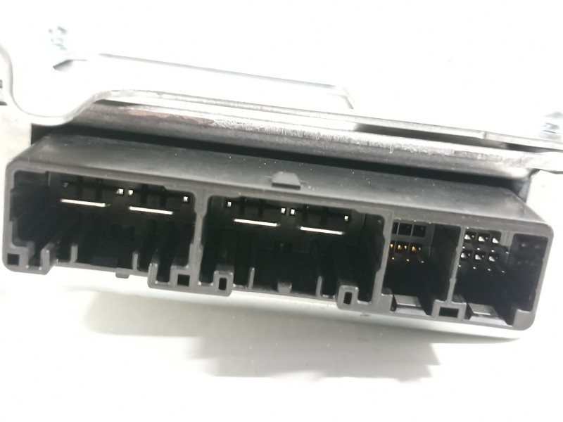 Recambio de modulo electronico para toyota yaris hsd active referencia OEM IAM 896500D373 2107002861 2250002251