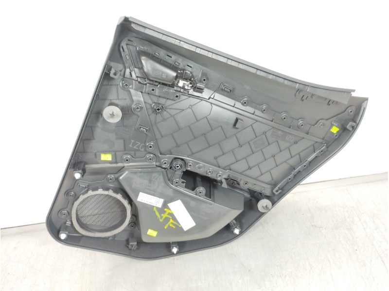 Recambio de guarnecido puerta trasera izquierda para seat arona xperience referencia OEM IAM 6F0867133  