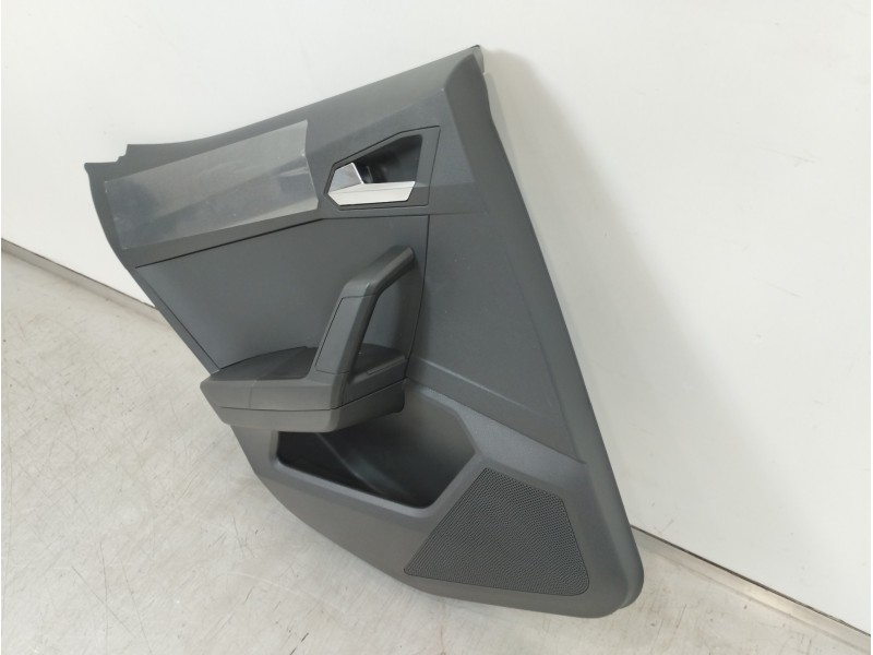 Recambio de guarnecido puerta trasera izquierda para seat arona xperience referencia OEM IAM 6F0867133  