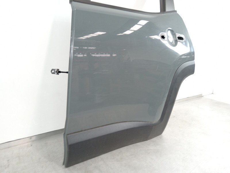 Recambio de puerta trasera izquierda para jeep renegade deserthawk 4wd referencia OEM IAM   