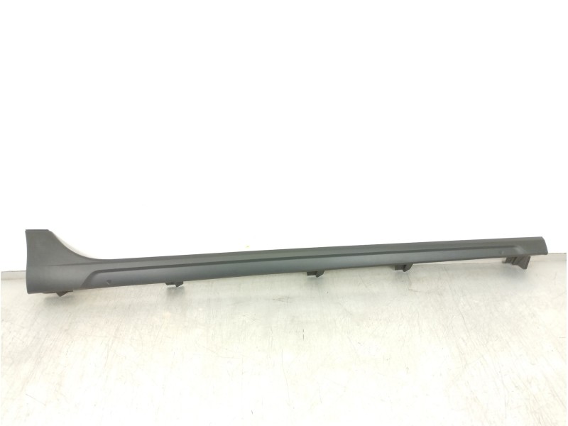 Recambio de faldon lateral para seat arona xperience referencia OEM IAM 6F9853852  