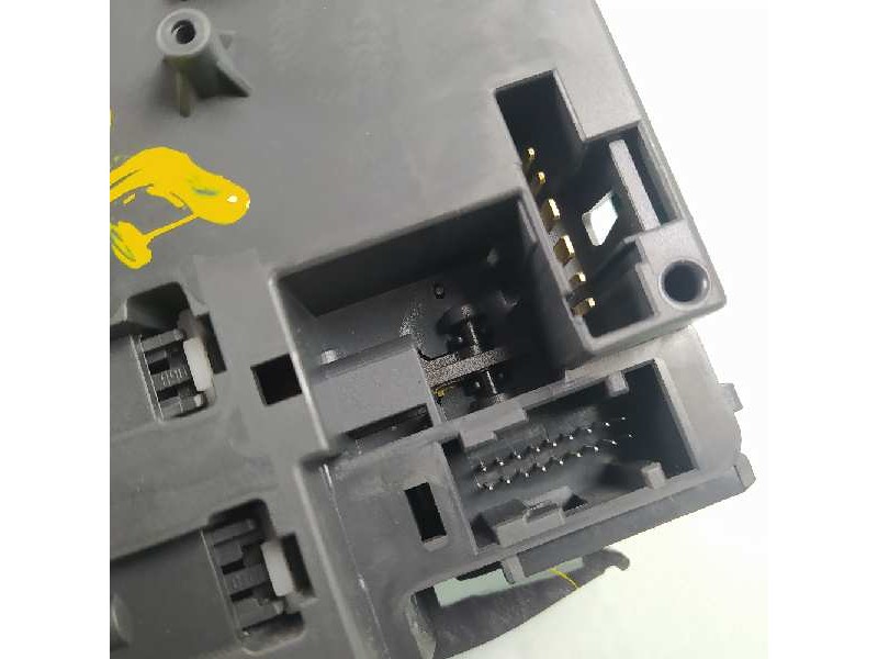 Recambio de mando limpia para renault modus luxe privilege referencia OEM IAM 88103003265  