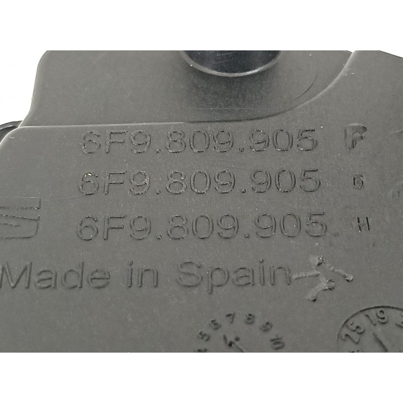 Recambio de tapa exterior combustible para seat arona xperience referencia OEM IAM 6F9809905 8V0862159A 