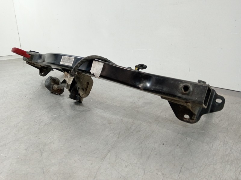 Recambio de refuerzo paragolpes trasero para jeep renegade deserthawk 4wd referencia OEM IAM 51965182  