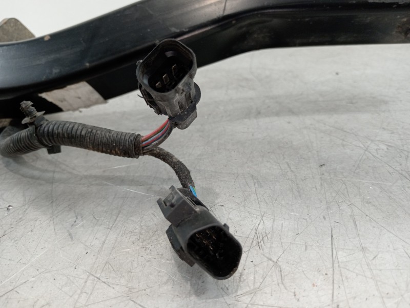 Recambio de refuerzo paragolpes trasero para jeep renegade deserthawk 4wd referencia OEM IAM 51965182  