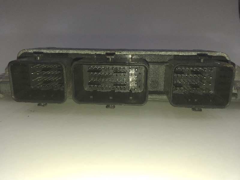 Recambio de centralita motor uce para renault twingo authentique referencia OEM IAM 8200774747 8200700695 S120200113A