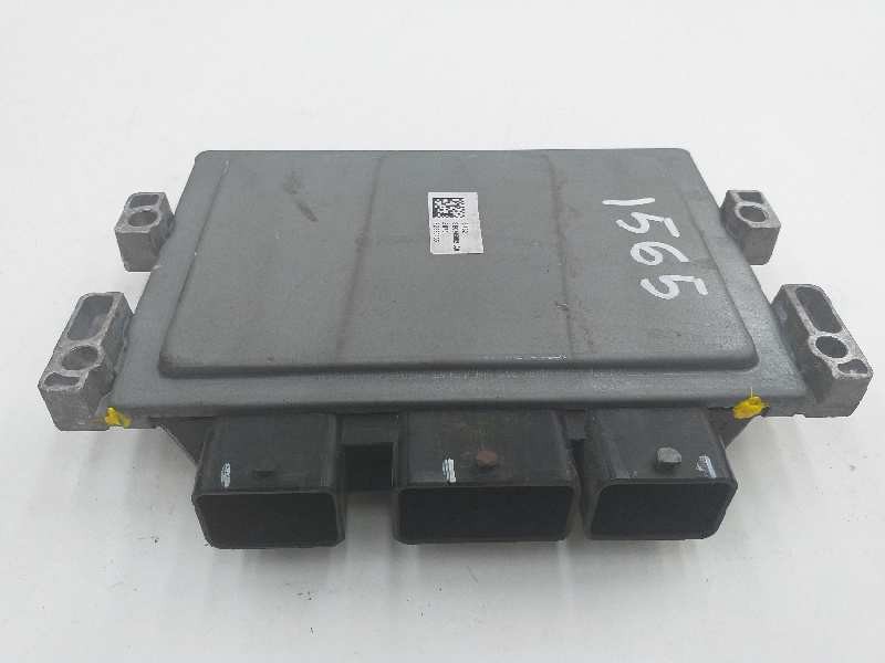 Recambio de centralita motor uce para renault twingo authentique referencia OEM IAM 8200774747 8200700695 S120200113A