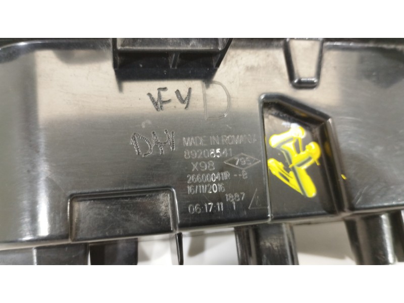 Recambio de piloto delantero izquierdo para renault captur adventure referencia OEM IAM 266059367R 89208551 