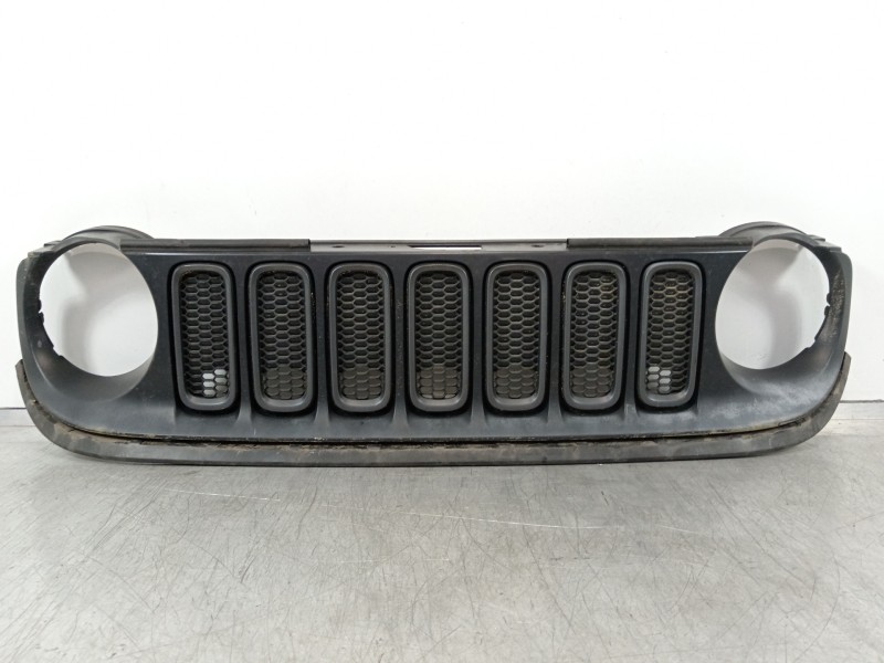 Recambio de rejilla delantera para jeep renegade deserthawk 4wd referencia OEM IAM 735587827  