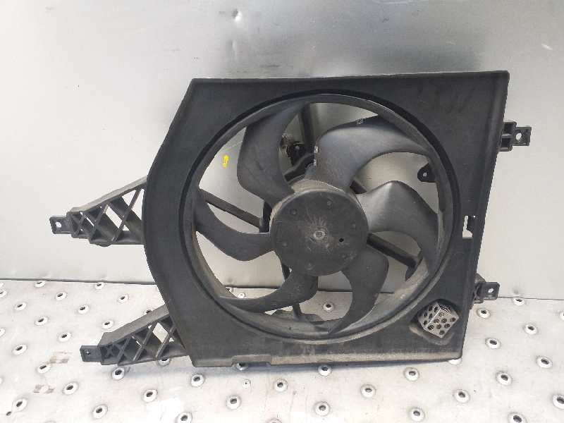 Recambio de electroventilador para renault twingo authentique referencia OEM IAM 822369312  