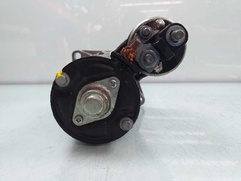 Recambio de motor arranque para opel meriva b design edition referencia OEM IAM 55578921  