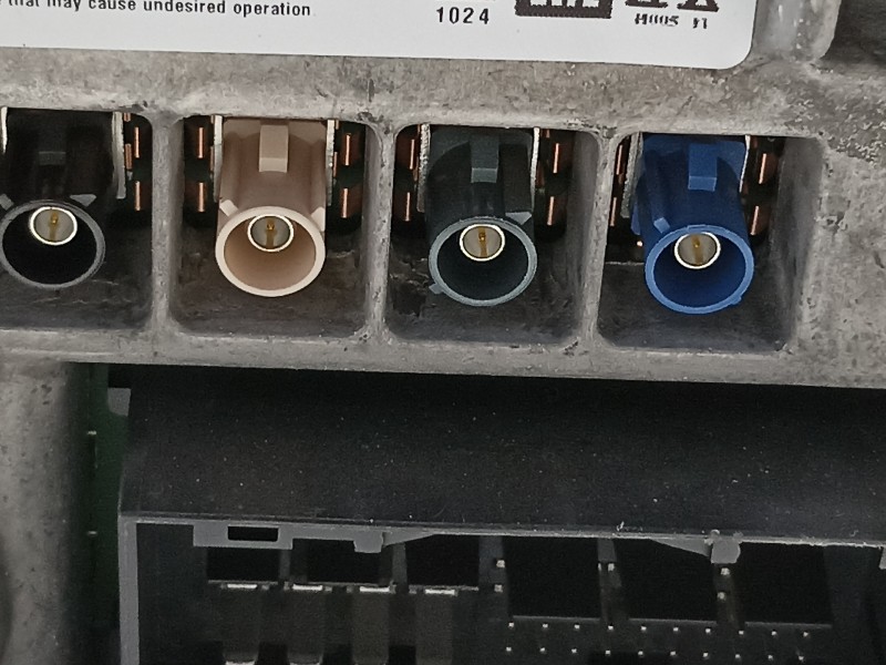 Recambio de sistema navegacion gps para jeep renegade deserthawk 4wd referencia OEM IAM 735655936  