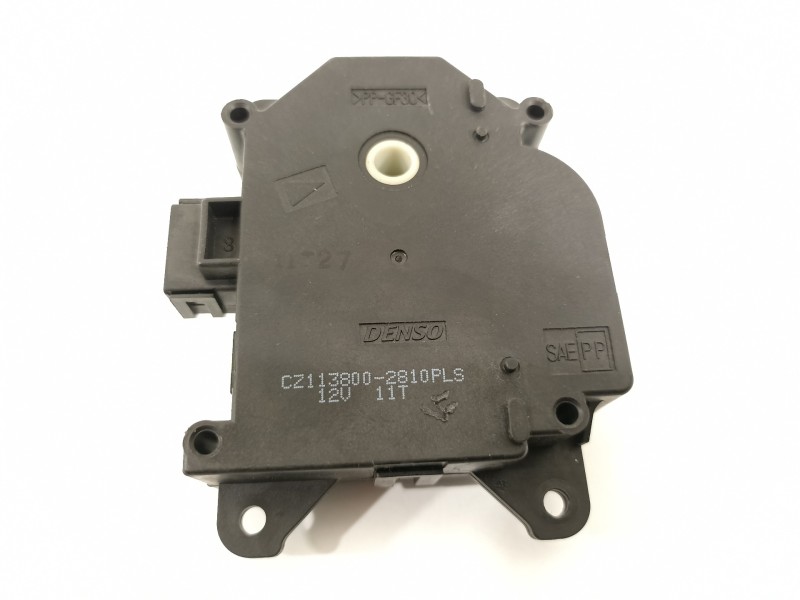 Recambio de motor apertura trampillas climatizador para toyota yaris hsd active referencia OEM IAM CZ1138002810  