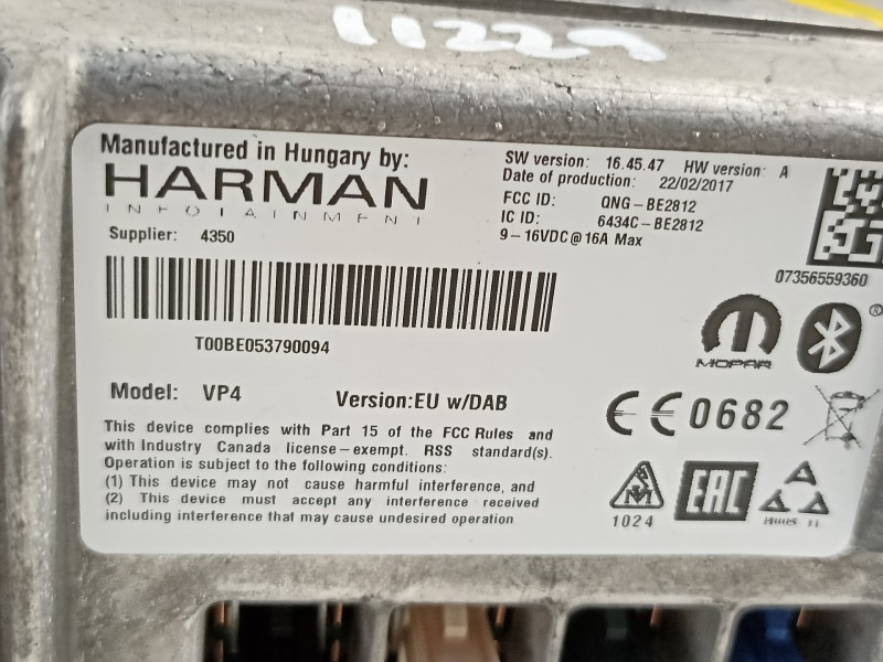 Recambio de sistema navegacion gps para jeep renegade deserthawk 4wd referencia OEM IAM 735655936  