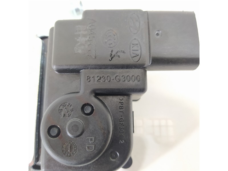 Recambio de cerradura maletero / porton para hyundai tucson style 2wd referencia OEM IAM 81230G3000  