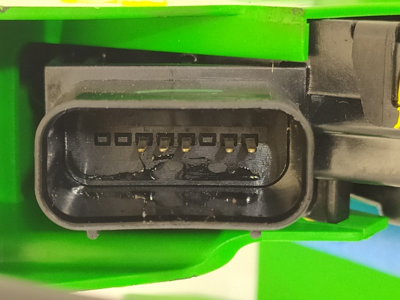 Recambio de cerradura puerta trasera derecha para hyundai tucson style 2wd referencia OEM IAM 81420N7000  