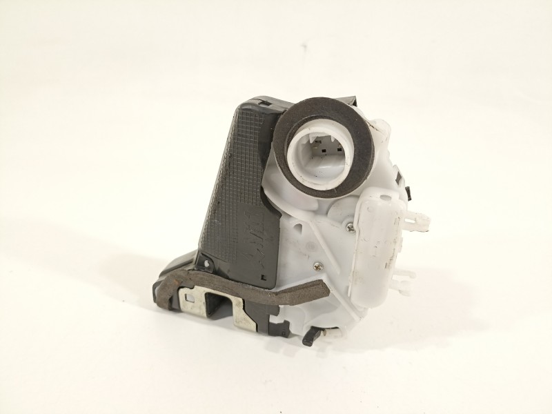 Recambio de cerradura puerta trasera izquierda para toyota yaris hsd active referencia OEM IAM 02014120F1  